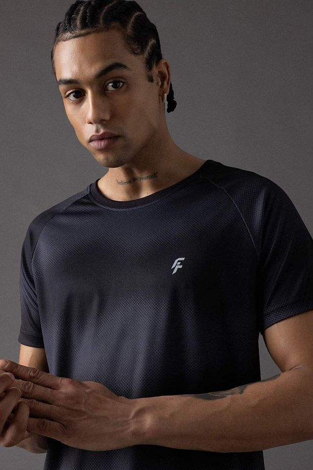DeFactoFit Slim Fit Dar Kesim Bisiklet Yaka Desenli Kısa Kollu Sporcu Tişört Z5579AZ23SP - 1