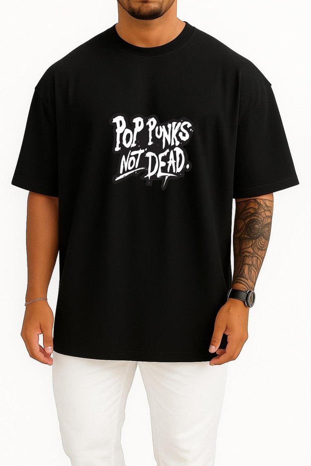Oversize Pop Punks Not Dead Chest Design Unisex T-Shirt