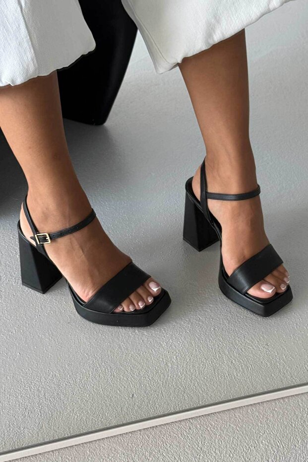 Cora Black Matte Platform Women's Thick Heeled Shoes 11cm