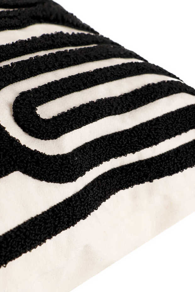 وسادة رمي سوداء - 2