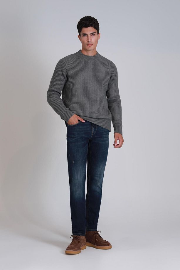 DEREK - 5