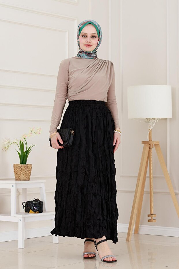 Elastic Waist Crochet Skirt-Black