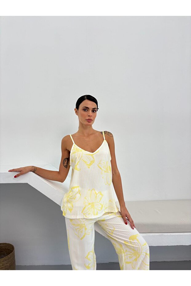 قميص داخلي قطني بنمط زهرة صفراء وحزام قابل للتعديل - 1