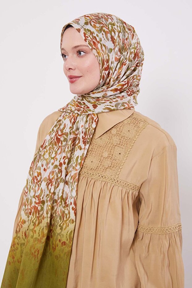 شال قطني بنمط باتيك باللون الأخضر الفاتح