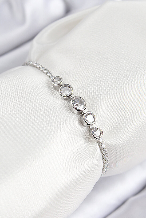 Brass Zircon Stone Row Circle Model Silver Color Elevator Women's Bracelet Tj-Bb7718