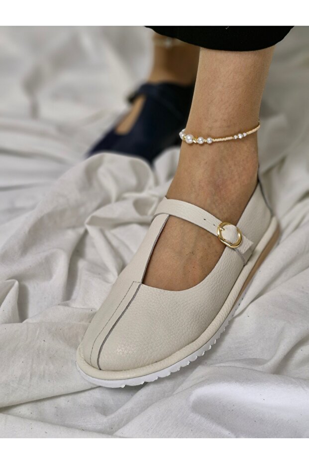 Genuine Leather Women's Casual Shoes – Elegant Buckle Model