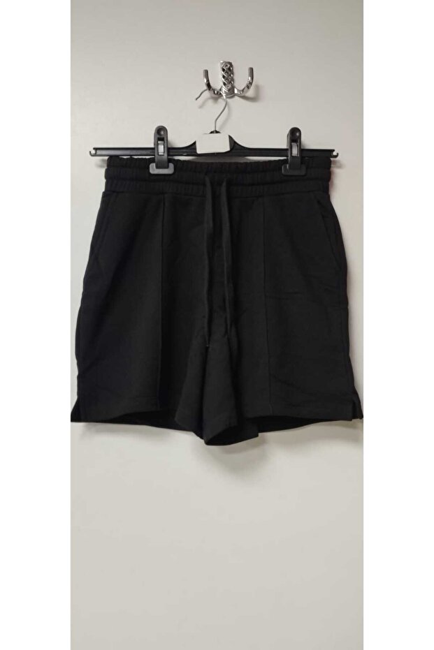 2 Thread Shorts with Elastic Waist