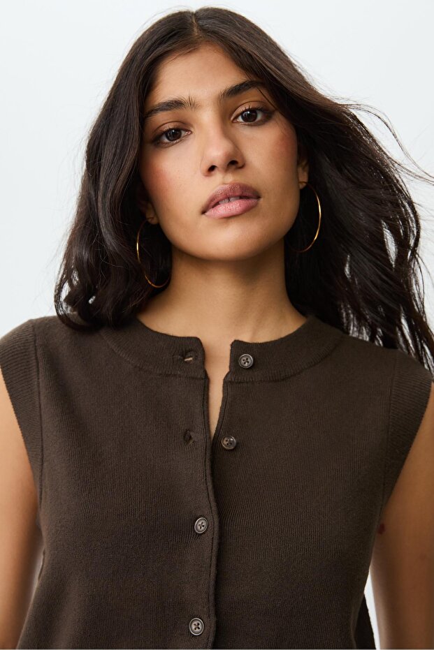 Düğmeli Örgü Yelek - 3