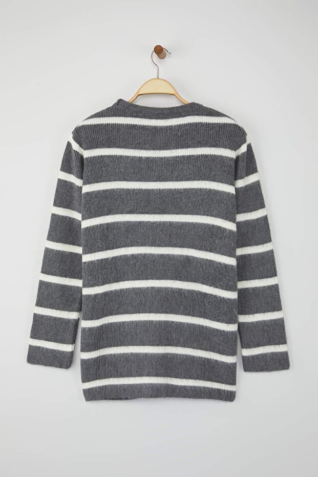 Antracytowy sweter z prążkami i meszkiem TCTAW26AK00004 - 6