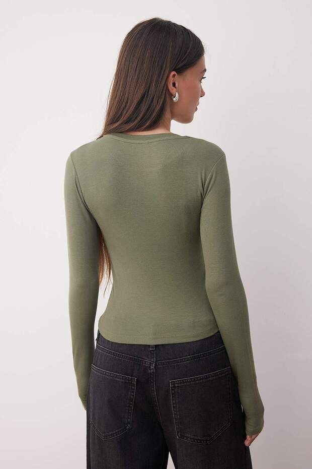 Haki-Ekru İkili Paket Crop/Kısa Fitted/Vücuda Oturan Örme Bluz TWOAW25BZ00061 - 4