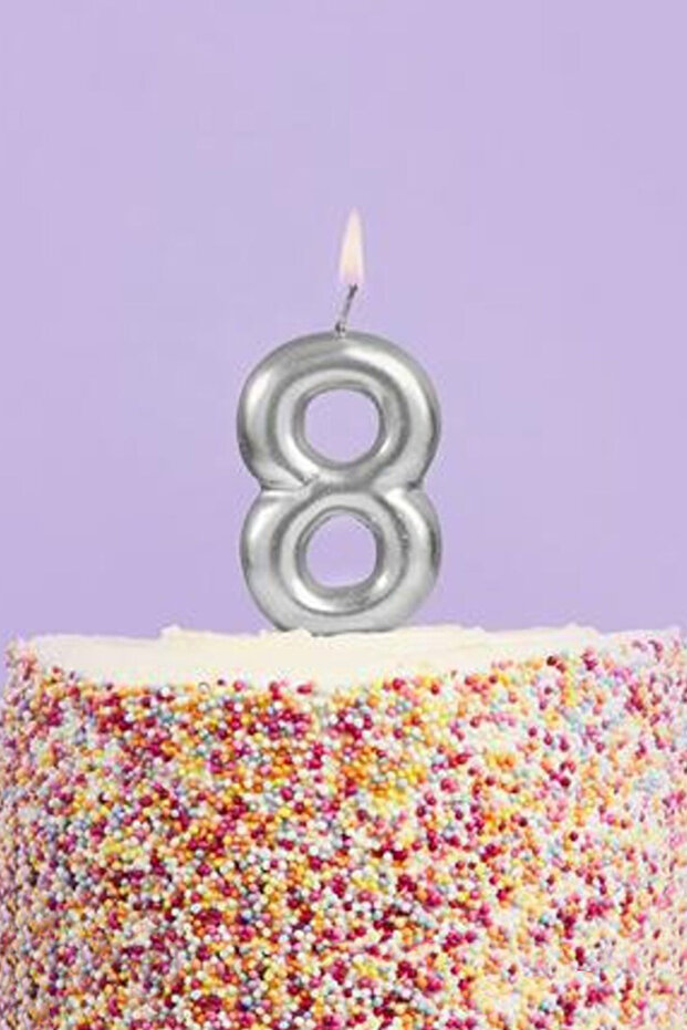 شمعة فضية رقم 8 - 1