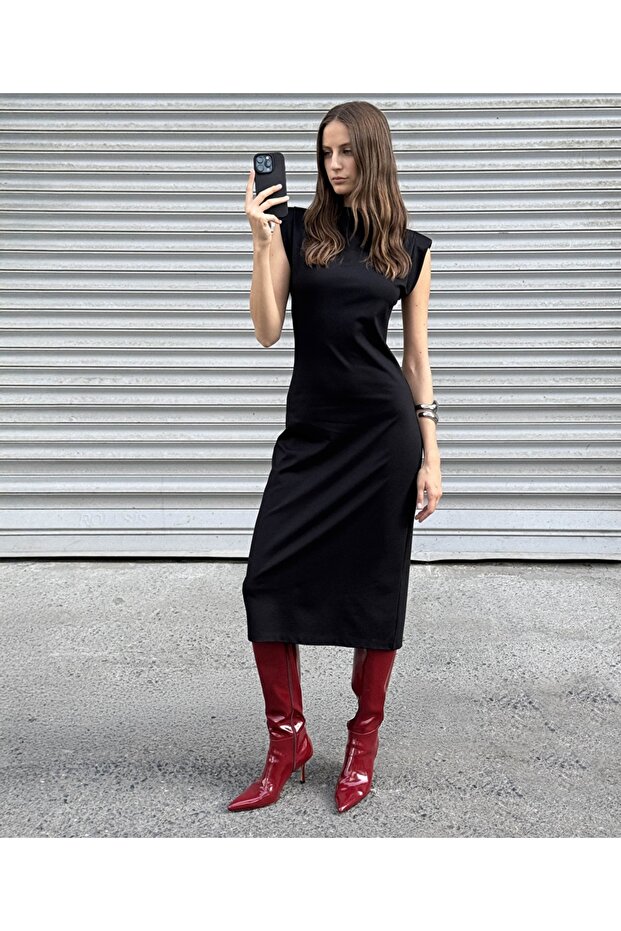 Vatkalı örme elbise - 1