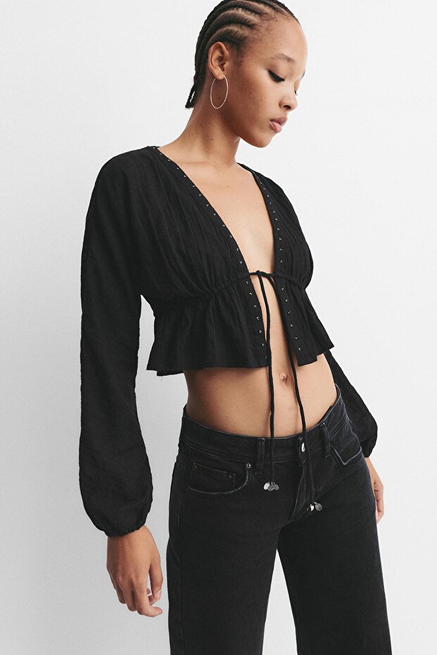 Bağlama detaylı boncuklu bluz - 1