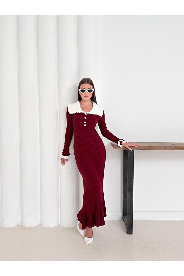 Women's Ruffled Pearl Button Detail Dress