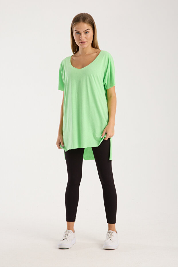 Kadın V Yaka Yırtmaçlı Oversize Basic Tişört - 8