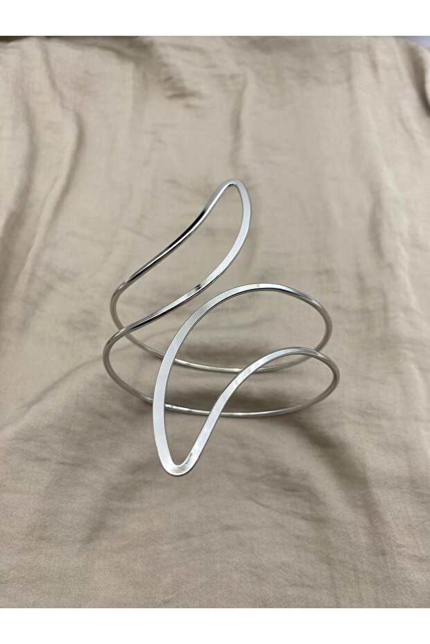 سوار بازو بذراع قابل للتعديل باللون الفضي من طراز Flame Curl، Armcuff