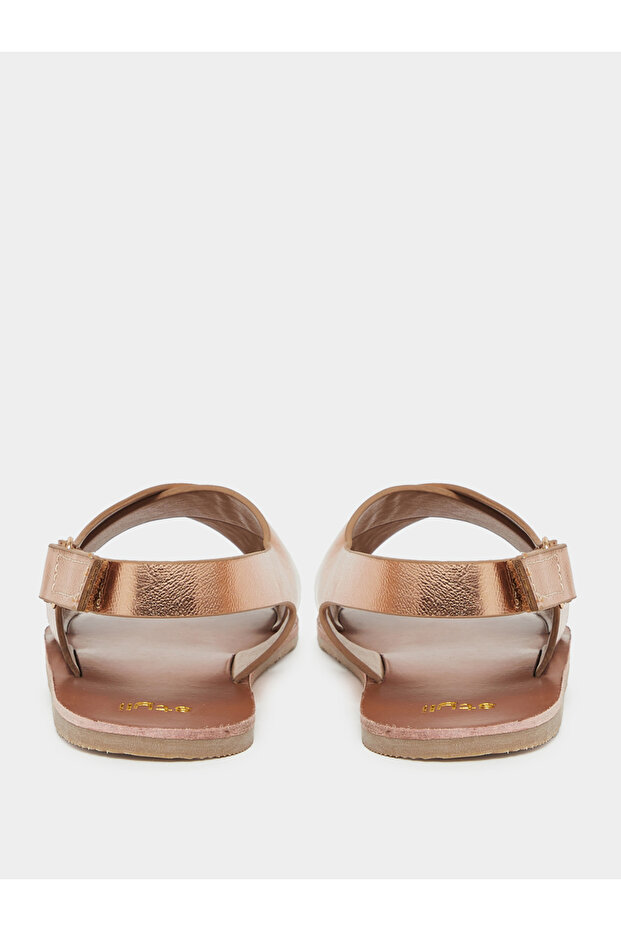 Solid Buckle Detail Flat Sandals - 4