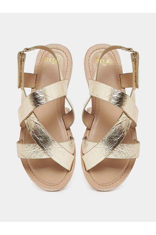 صندل مسطح بتفاصيل مشبك صلب - 5