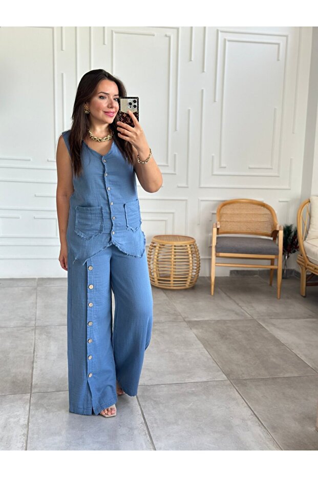 Button Detailed Wide Leg Muslin Trousers