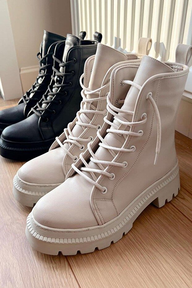 Bağcıklı Kadın Postal Bot - 2