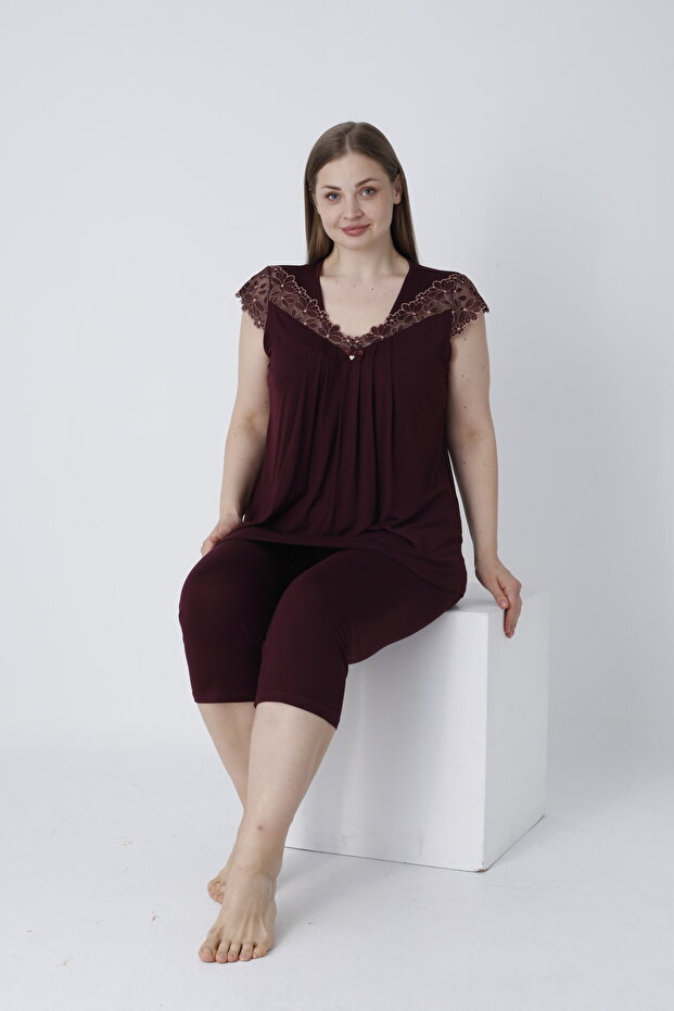 Women's Plus Size Viscose Elastane Fabric Short Sleeve Capri Set / Burgundy - 14680