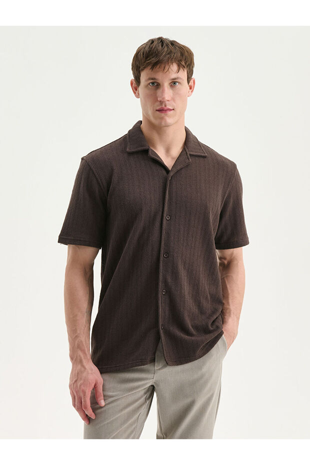Esvab • Modern & Distinctive Standard Fit Cuban Roba Collar Short Sleeve Men's Shirt