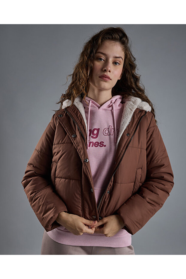 Quilted Hooded Puffer Jacket with Zipper Closure