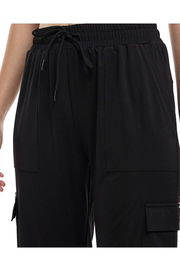 بنطلون رياضي كارجو سادة مع خصر برباط - 5