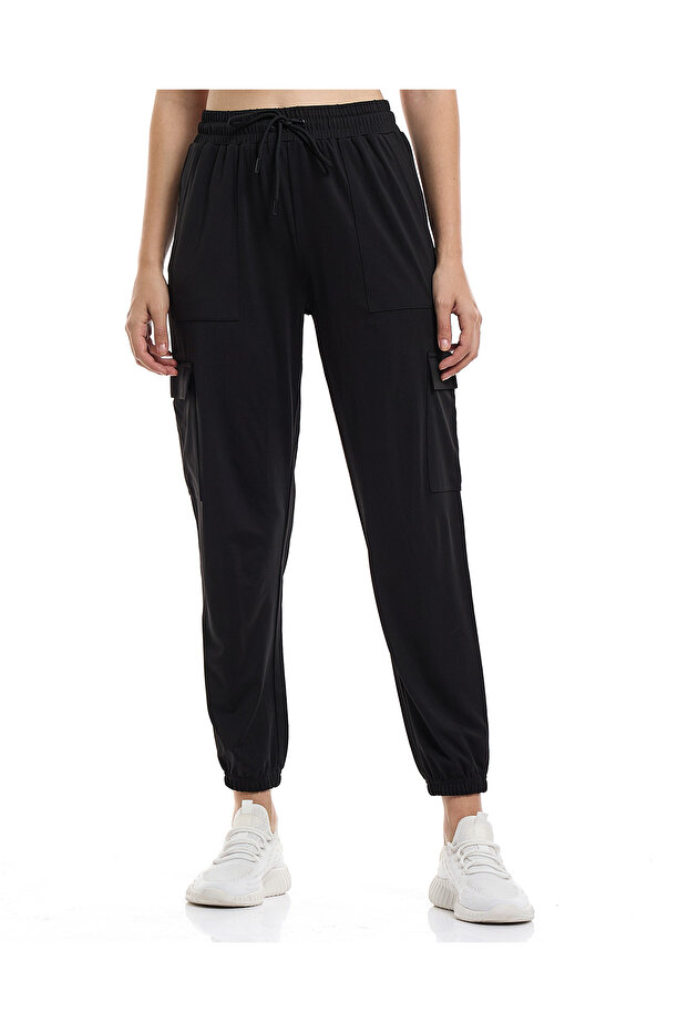 بنطلون رياضي كارجو سادة مع خصر برباط - 2