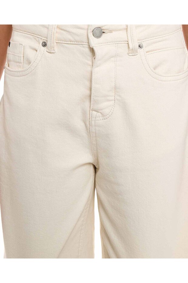 Solid Denim Shorts with Button Closure - 5