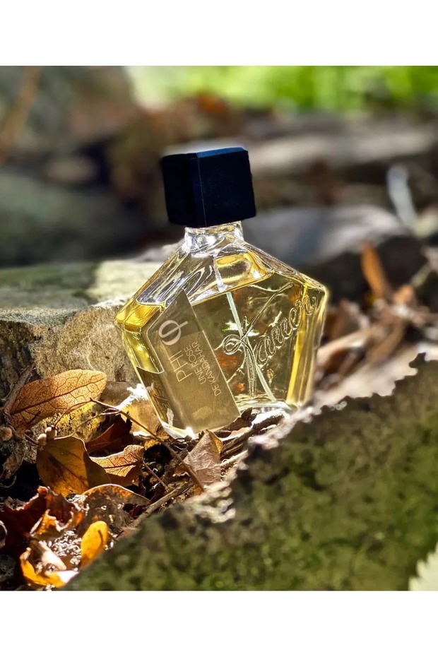 عطر تاور باي يوني روز دي كندهار او دو بارفيوم 50 مل - 4