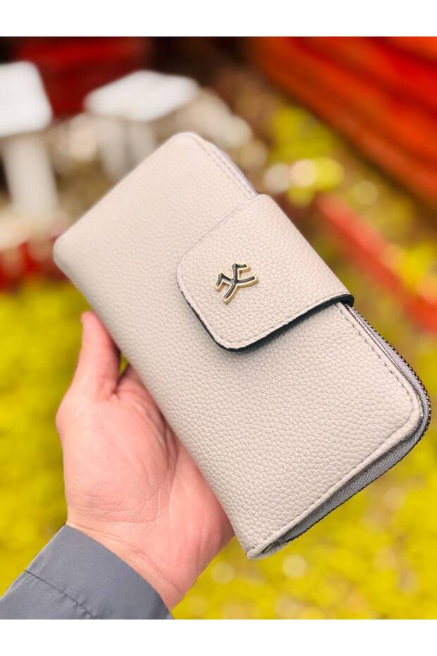 Women's Wallet with Zipper Closure and Card Holder Section