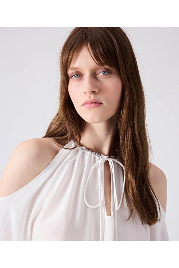 İşlemeli cutout bluz - 1