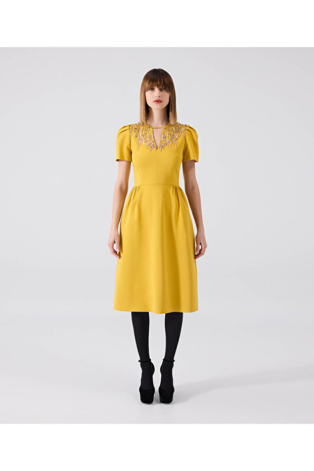 İşlemeli cutout elbise - 1