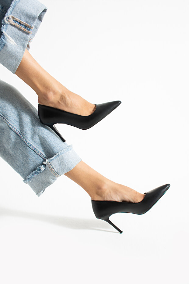 Siyah Vegan Deri Mat 9cm Topuklu Hafızalı Pedli Rahat Kalıp Sivri Burun Kadın Stiletto - 2