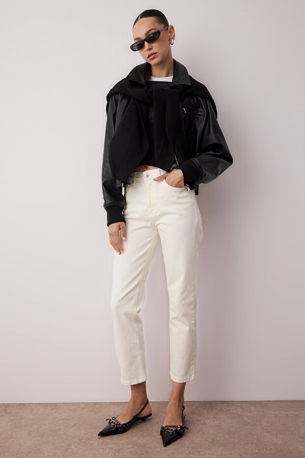 Beyaz Yüksek Bel Düz Kesim Comfort/Esnek Straight Jeans TWOSS25JE00099 - 5