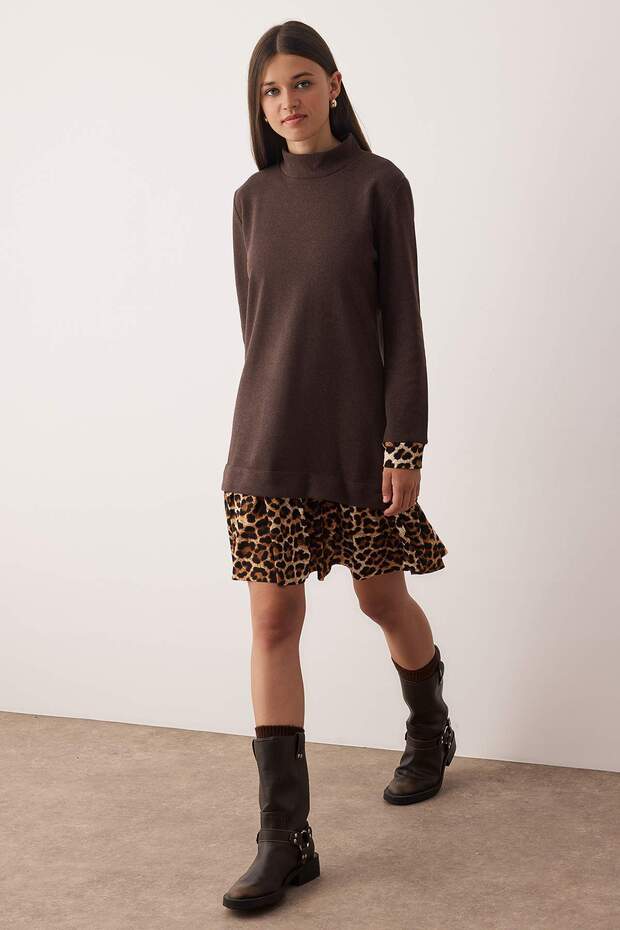 Hnědé mini pletené šaty se stojáčkem a leopardím vzorem TWOAW25EL00282 - 1