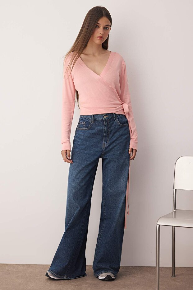 Pembe Kruvaze Yaka Bağlamalı Crop/Kısa İnce Triko Kazak TWOAW26KZ00106 - 2