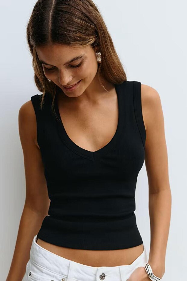 Black V-Neck Women's Undershirt Mg2292