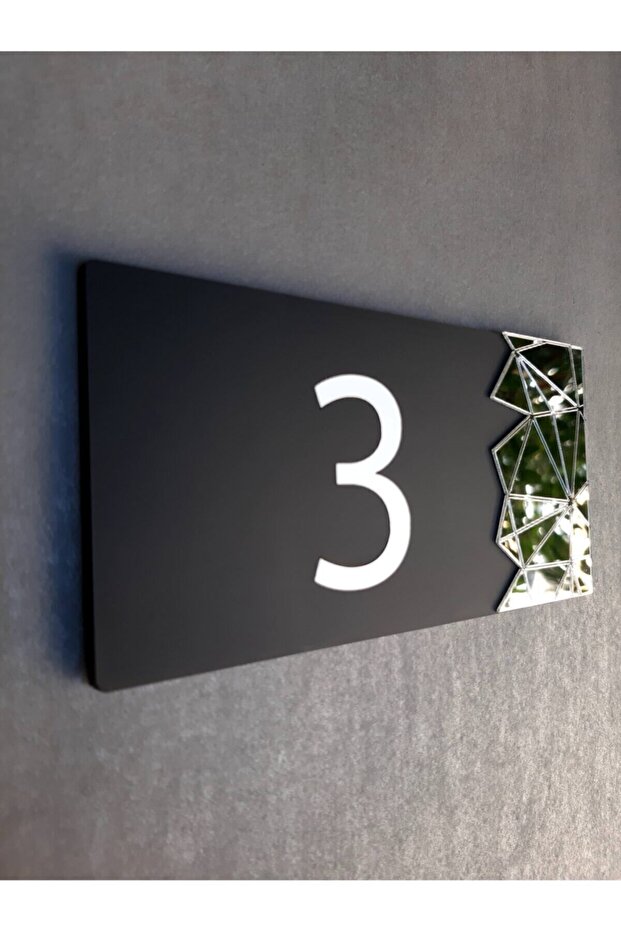 Mirror Series Kapı Numarası - 4
