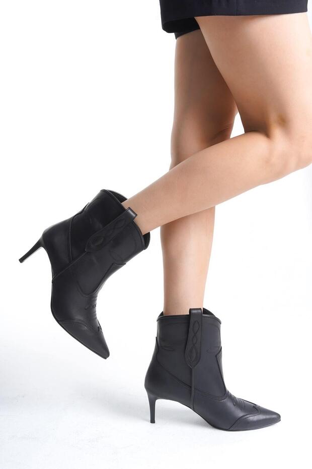 Mubiano Genuine Leather Collection Thin Heeled Western Boots Black - Mcsr1924 - S