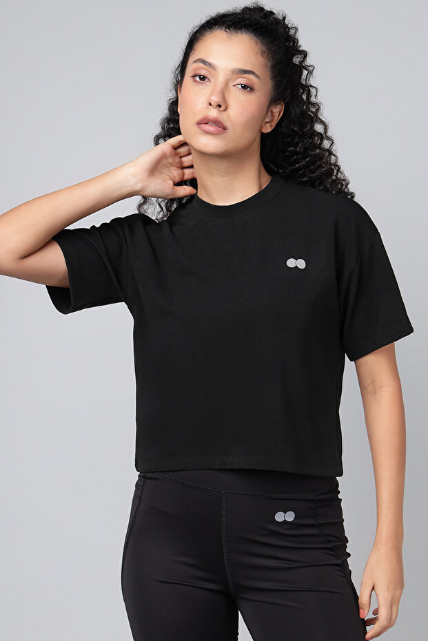 Comfort Fit Active Crop Top in Black