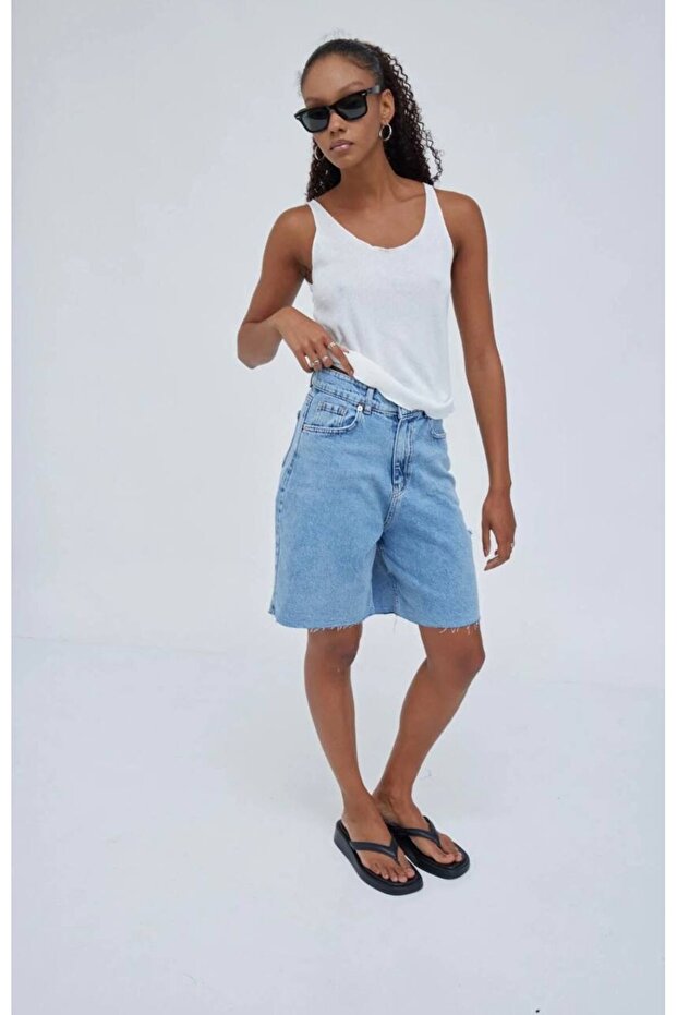 Shorts Side Tear - 4