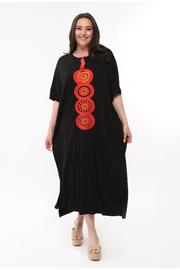Women's Plus Size Black, Relaxed Fit V-Neck Embroidered Dress 65N39077