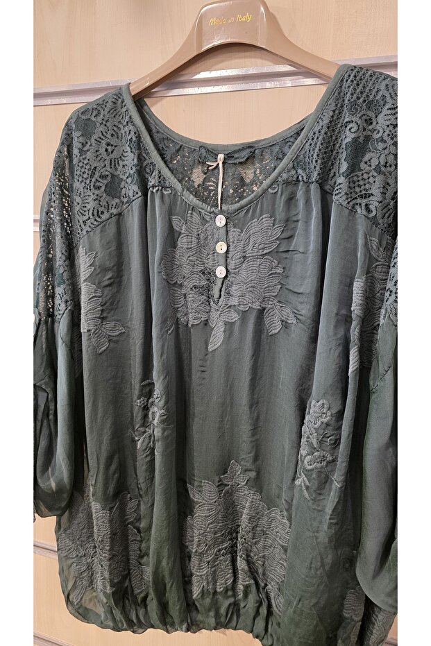 İpek Bluz 3 Düğmeli Dantelli - 3