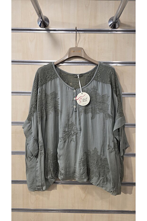 İpek Bluz 3 Düğmeli Dantelli - 1