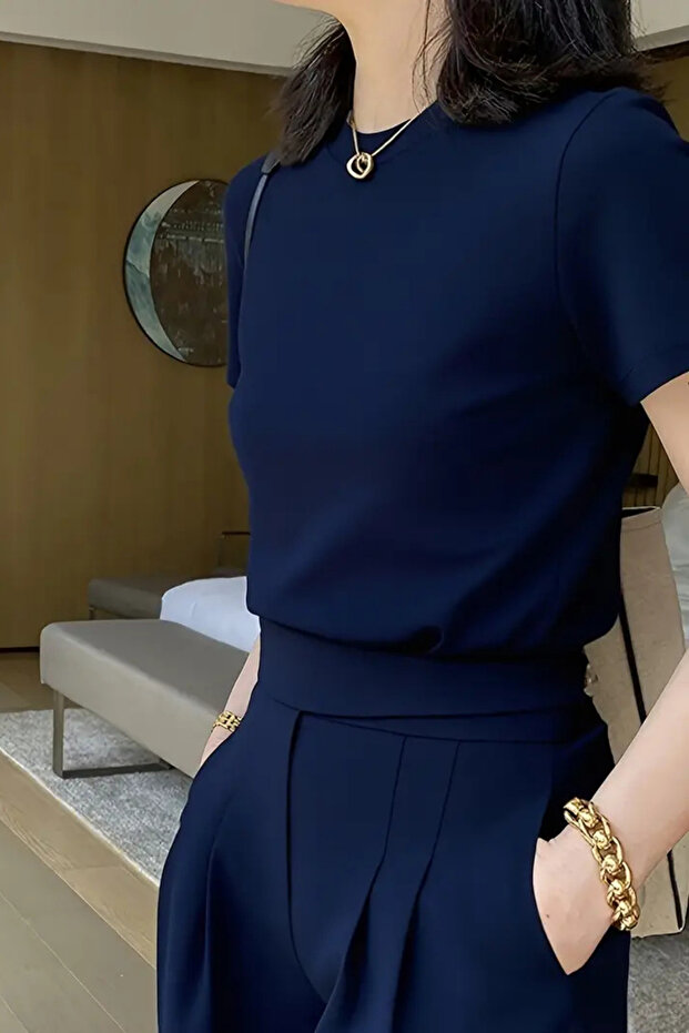 Lacivert Bisiklet Yaka Basic Kadın Tişört - 4