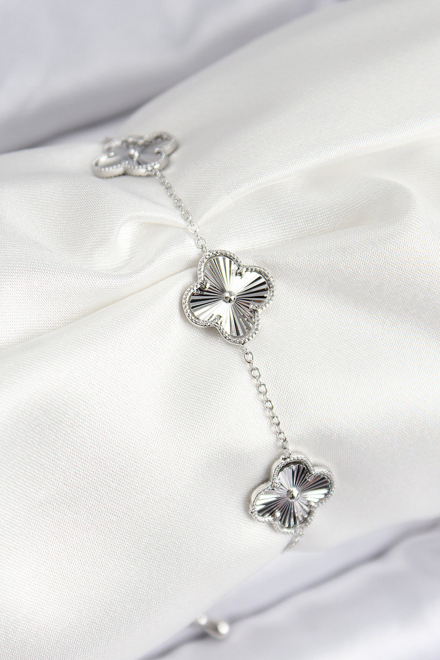 Vip Brass Clover Model Silver Color Women's Bracelet