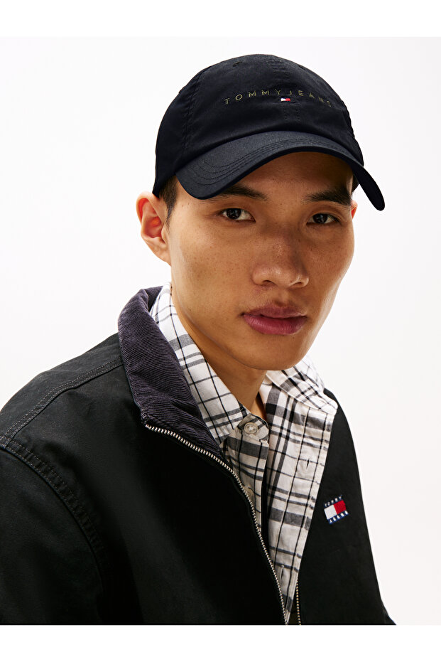 قبعة تومي هيلفيغر للرجال باللون الأسود بشعار Tjm الخطي - 4
