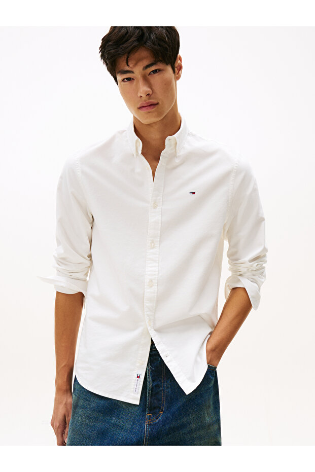 قميص TJM REG OXFORD EXT للرجال قميص أبيض DM0DM21298YBL